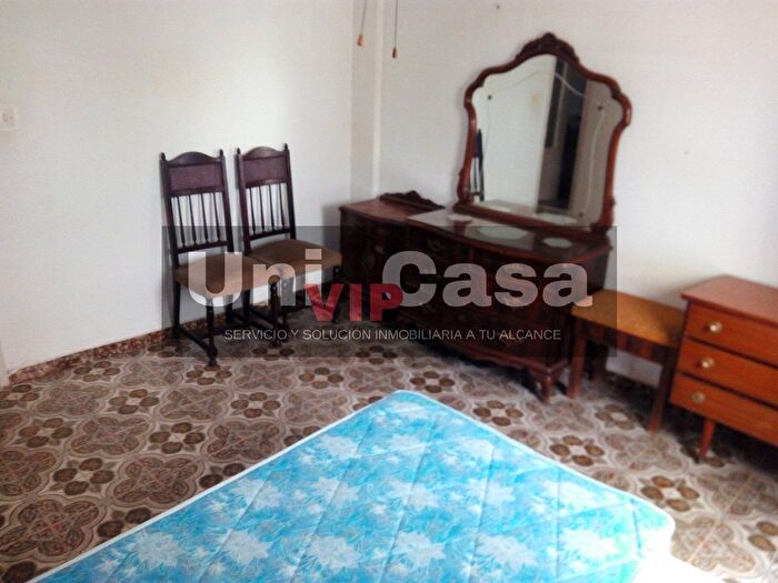 Casas en venta y pisos alquiler - 2