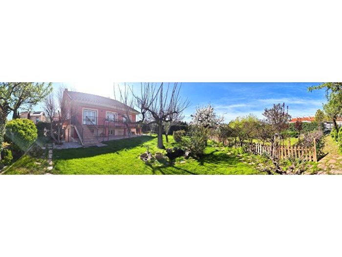 Casa en venta en Comunidad de Madrid, Madrid de 6 habitaciones