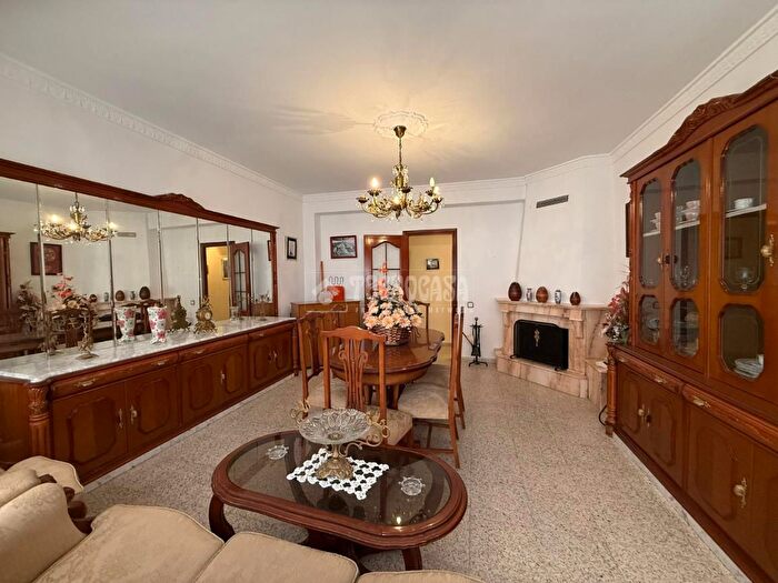 Casas en venta y pisos alquiler - 1