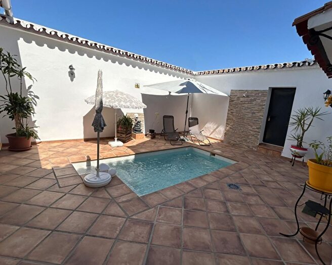 Casas en venta y pisos alquiler - 1