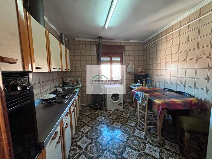 Casas en venta y pisos alquiler - 2