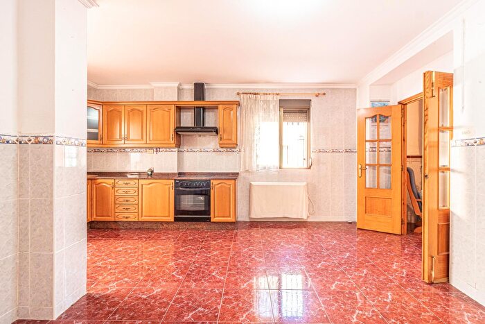 Casas en venta y pisos alquiler - 2
