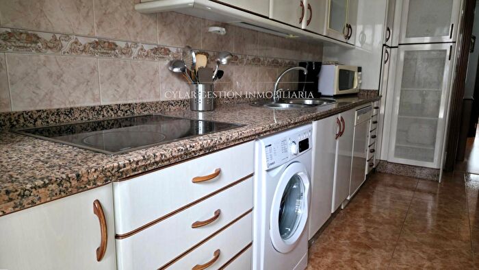 Casas en venta y pisos alquiler - 3