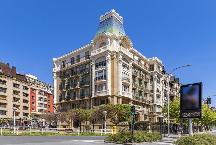 Casas en venta y pisos alquiler - 1