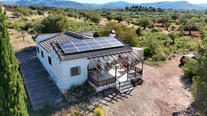 Casa en venta en Urbanizaciones, Llíria de 3 habitaciones