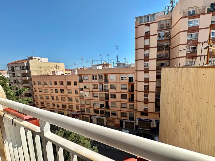 Casas en venta y pisos alquiler - 1