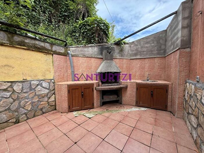 Casas en venta y pisos alquiler - 3