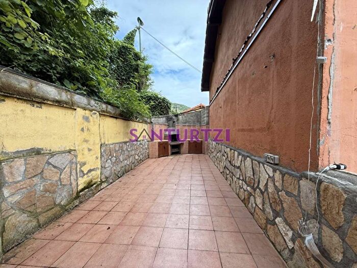 Casas en venta y pisos alquiler - 1