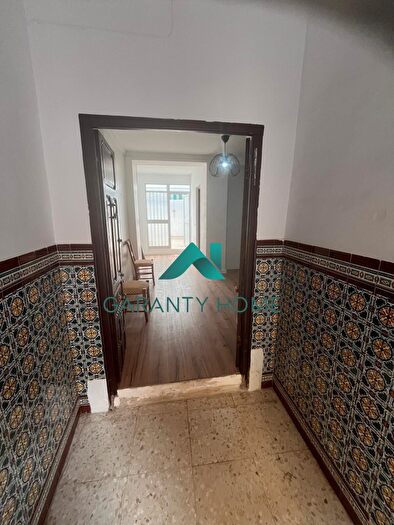 Casas en venta y pisos alquiler - 1