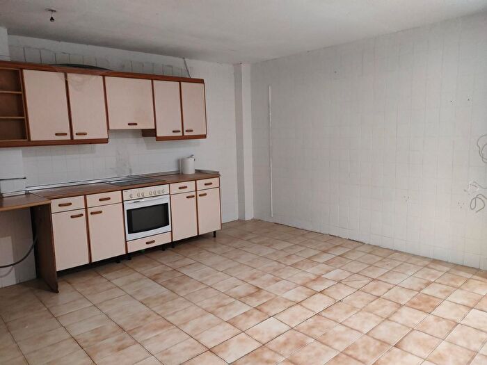Casas en venta y pisos alquiler - 2