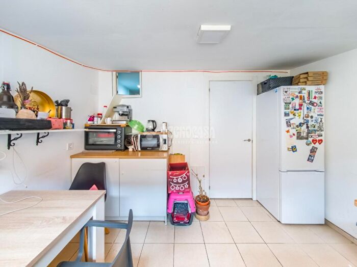 Casas en venta y pisos alquiler - 3