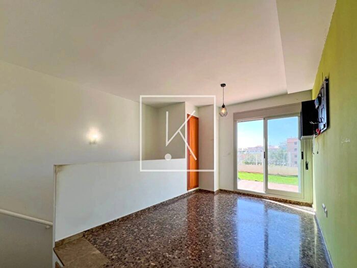 Casas en venta y pisos alquiler - 3