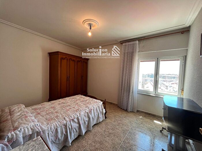 Casas en venta y pisos alquiler - 3