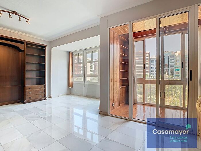 Casas en venta y pisos alquiler - 2