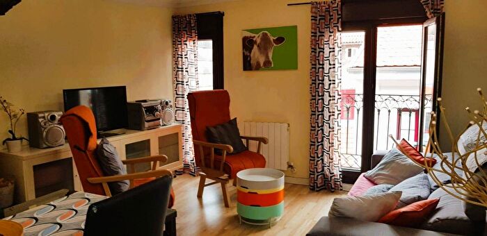 Casas en venta y pisos alquiler - 1