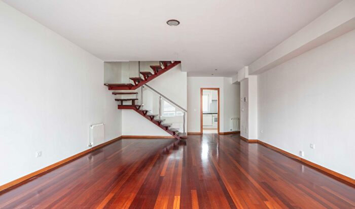 Piso en alquiler en Centro Juan Flórez Plaza Pontevedra, Ensanche de 4 habitaciones