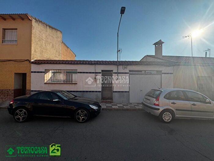 Casa en venta en Corral de Calatrava, Ciudad Real de 3 habitaciones