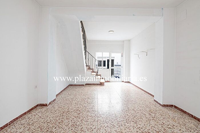 Casas en venta y pisos alquiler - 1