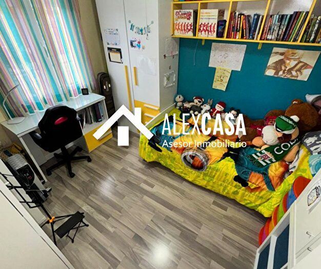 Casas en venta y pisos alquiler - 3