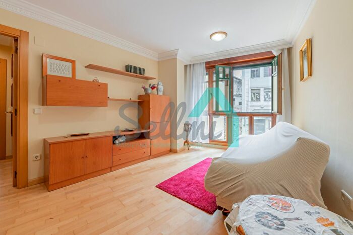 Casas en venta y pisos alquiler - 3