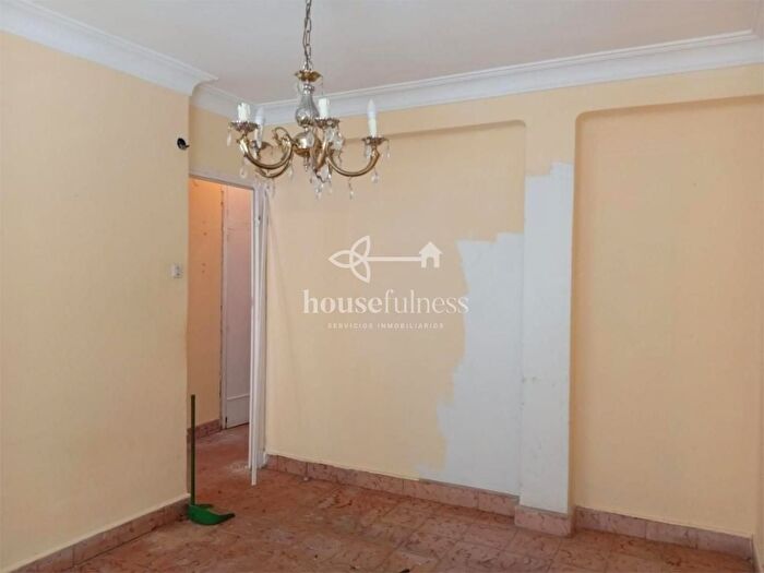 Casas en venta y pisos alquiler - 1