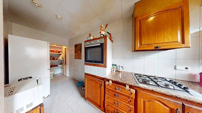 Casas en venta y pisos alquiler - 2