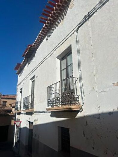 Casas en venta y pisos alquiler - 2