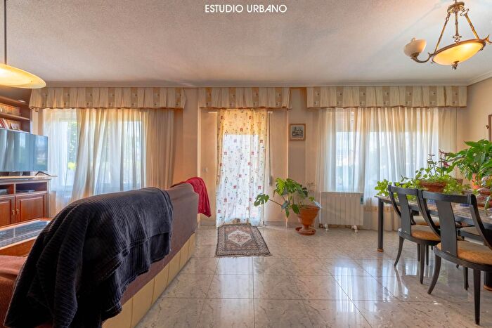 Casas en venta y pisos alquiler - 1