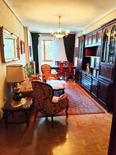 Casas en venta y pisos alquiler - 1