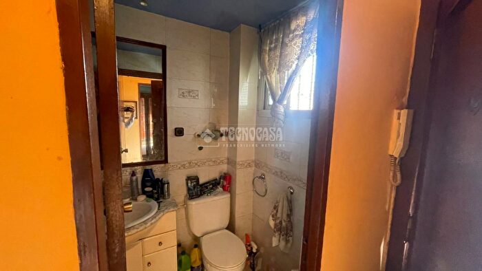 Casas en venta y pisos alquiler - 3