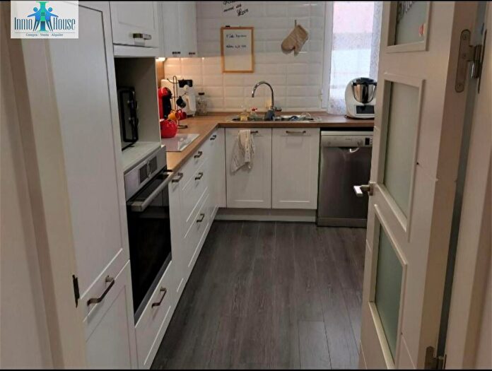 Casas en venta y pisos alquiler - 3