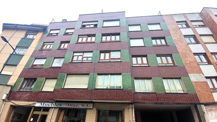 Piso en venta en Santa Marina Polígono, Mieres Asturias de 3 habitaciones