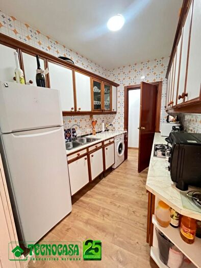 Casas en venta y pisos alquiler - 3