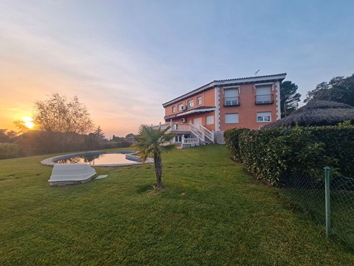 Casas en venta y pisos alquiler - 1