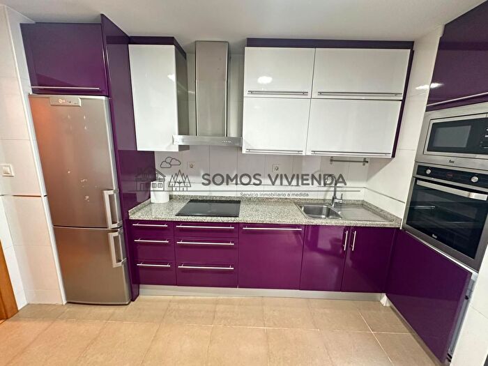 Casas en venta y pisos alquiler - 3