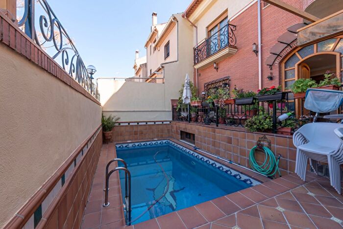 Casas en venta y pisos alquiler - 1