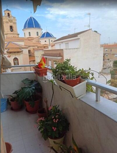 Casas en venta y pisos alquiler - 3