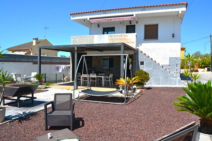 Casa en venta en Creixell, Tarragona de 4 habitaciones