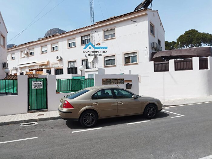 Casas en venta y pisos alquiler - 1