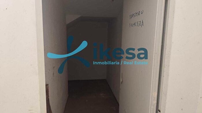 Casas en venta y pisos alquiler - 3