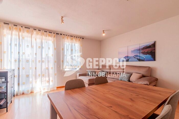 Casas en venta y pisos alquiler - 2