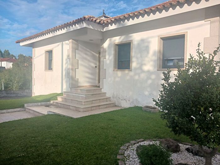 Casa en venta en Tomiño, Pontevedra de 3 habitaciones