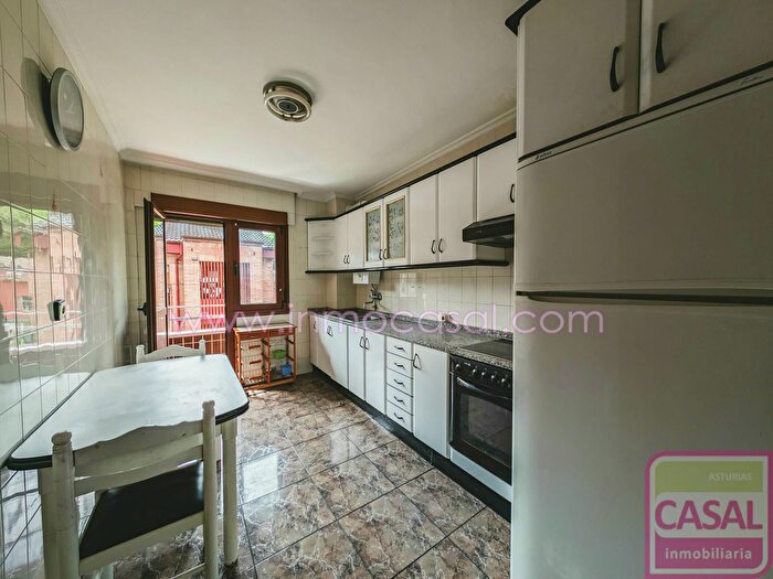 Casas en venta y pisos alquiler - 1
