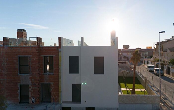 Casas en venta y pisos alquiler - 2