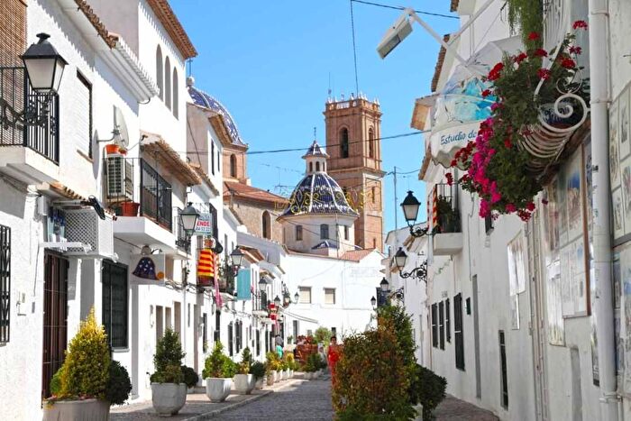 Casas en venta y pisos alquiler - 2