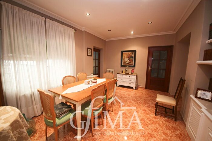 Casas en venta y pisos alquiler - 2