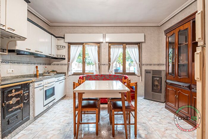 Casas en venta y pisos alquiler - 3