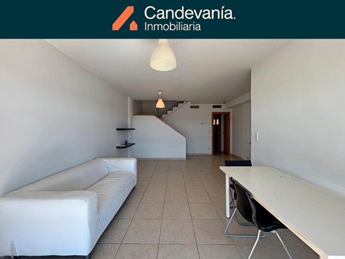 Casa en venta en Zuera, Zaragoza de 4 habitaciones