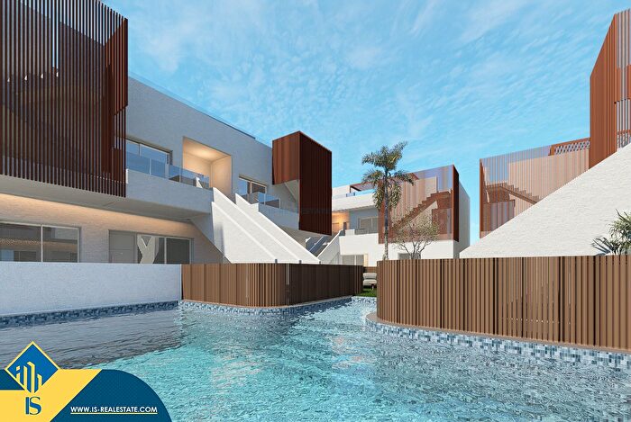 Casa en venta en Pilar de la Horadada ciudad, Pilar de la Horadada de 2 habitaciones