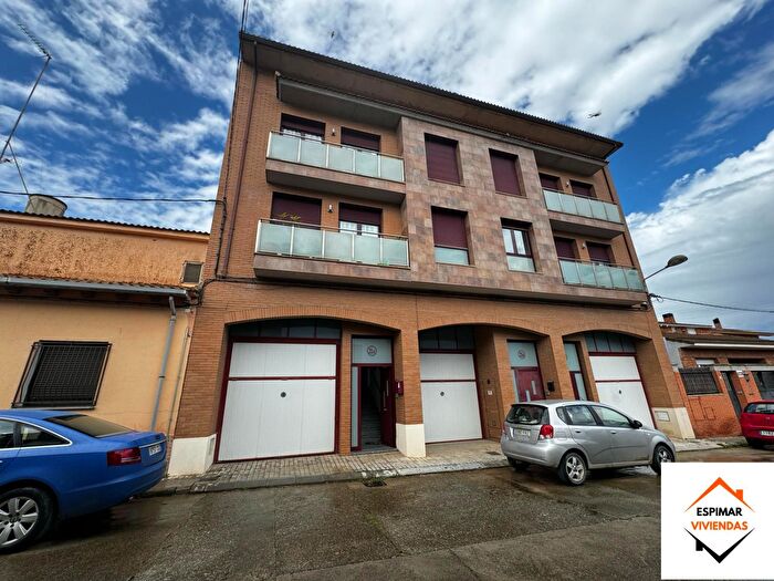 Casa en venta en Binéfar, Huesca de 4 habitaciones